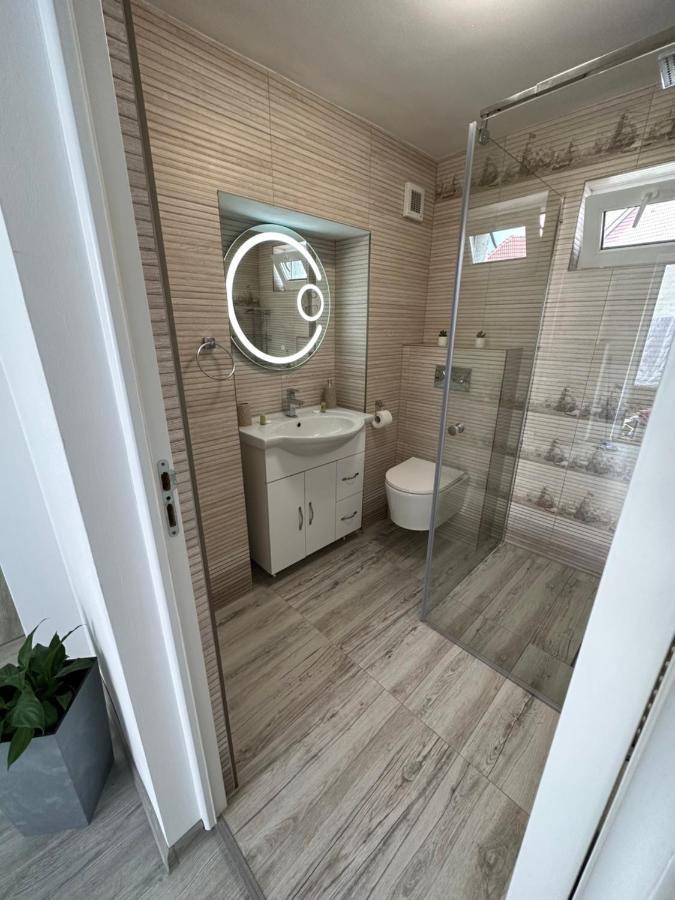 Nema S Apartment Brasov Bagian luar foto